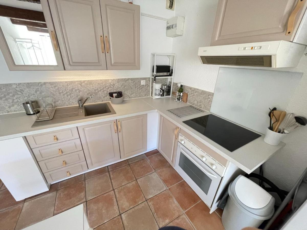 Cote Place Рие Екстериор снимка